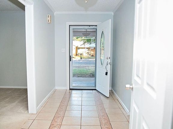 3rd image of 205 N Soland Ave