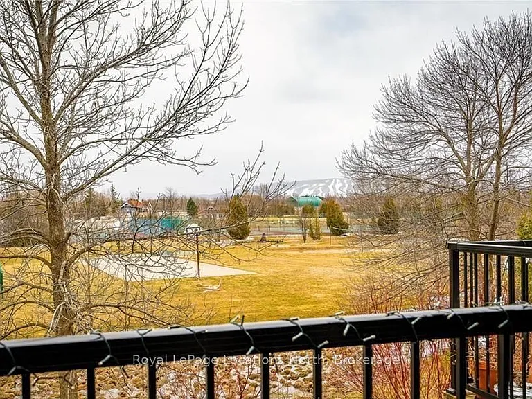 470 Oxbow Cres #10 — Photo 30