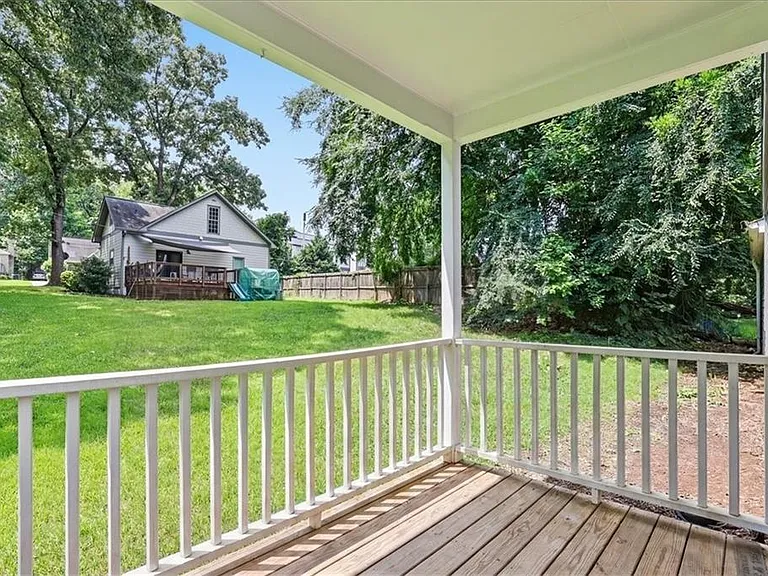 1464 Hawthorne Ave NW — Photo 33