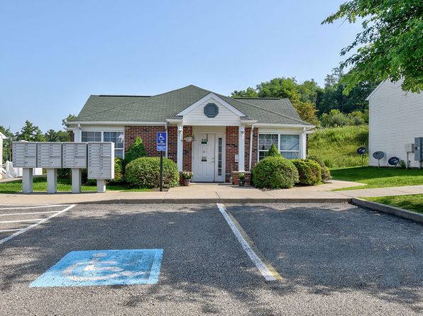 Heathermoor I | 400 Heathermoor Dr, Weirton, WV