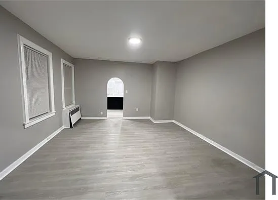 6400 Oxford Ave — Photo 3