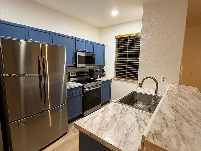 2043 Nassau Dr #2043 — Photo 4