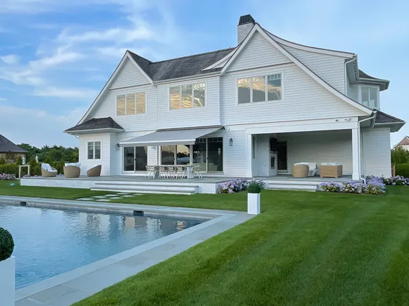 https://photos.zillowstatic.com/fp/b657501775f79ecd1f0acfc4e62ec4e4-p_e.webp
