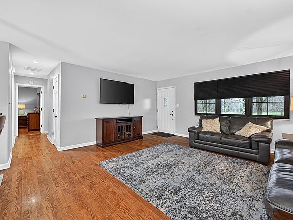 5th image of 22091 Ester Ridge Rd