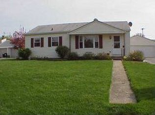 123 Rose Ln, Greenwood, IN 46143