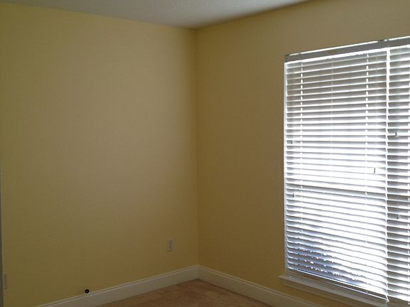 5th image of 2012 Bahama Dr