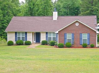 100 Rock Falls Ln, Box Springs, GA 31801