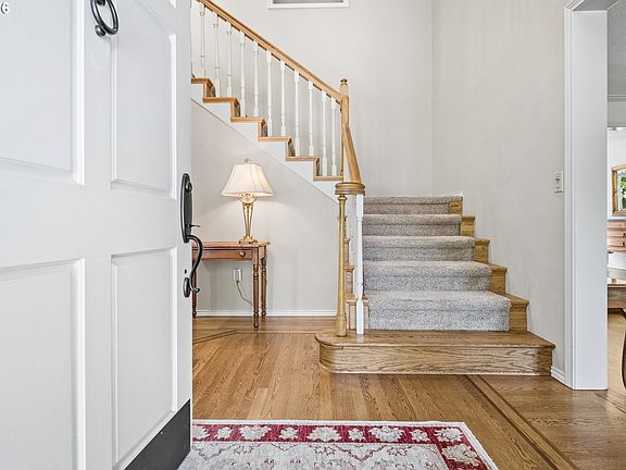 3rd image of 2105 Club House Dr