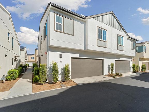 2nd image of 212 Perennial Pl