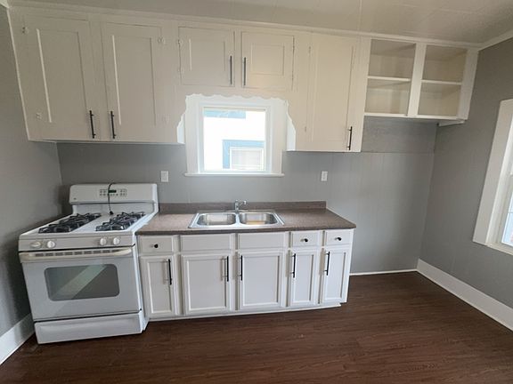 5th image of 3215 Saratoga Ave
