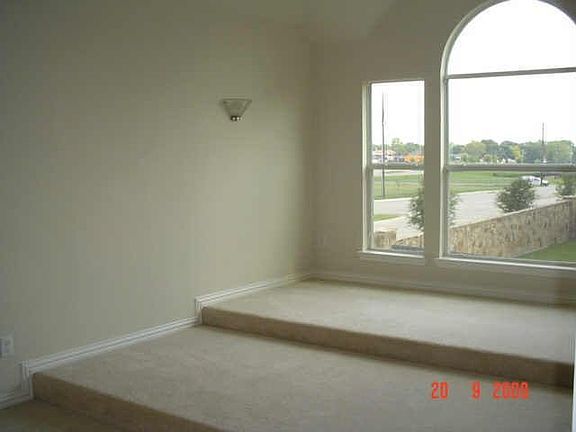 2nd image of 1458 Oxbow Dr