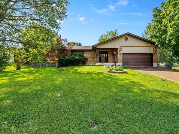2021 Fairview Dr, Arnold, MO 63010