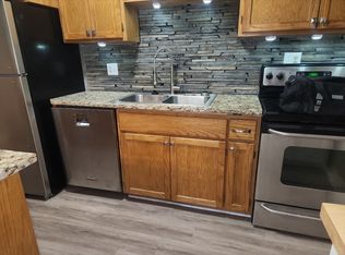 10401 Cedar Lake Rd UNIT 213, Minnetonka, MN 55305