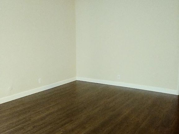 3rd image of 4071 W 130th St APT C