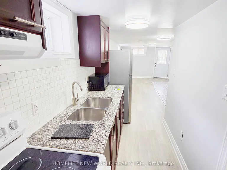531 Ritson Rd N #1 — Photo 10