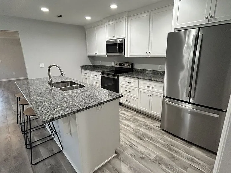 102 Whispering Pines St #C — Photo 3