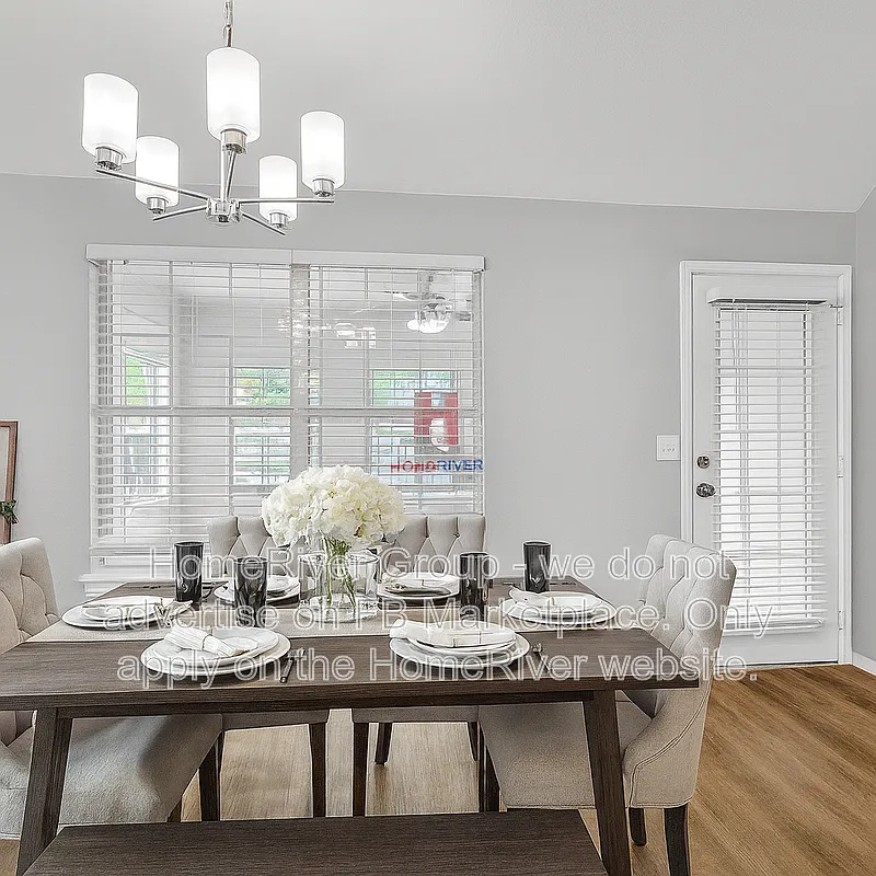 4 bed, 2.0 bath, 1859 sqft, $2,195 — Photo 3