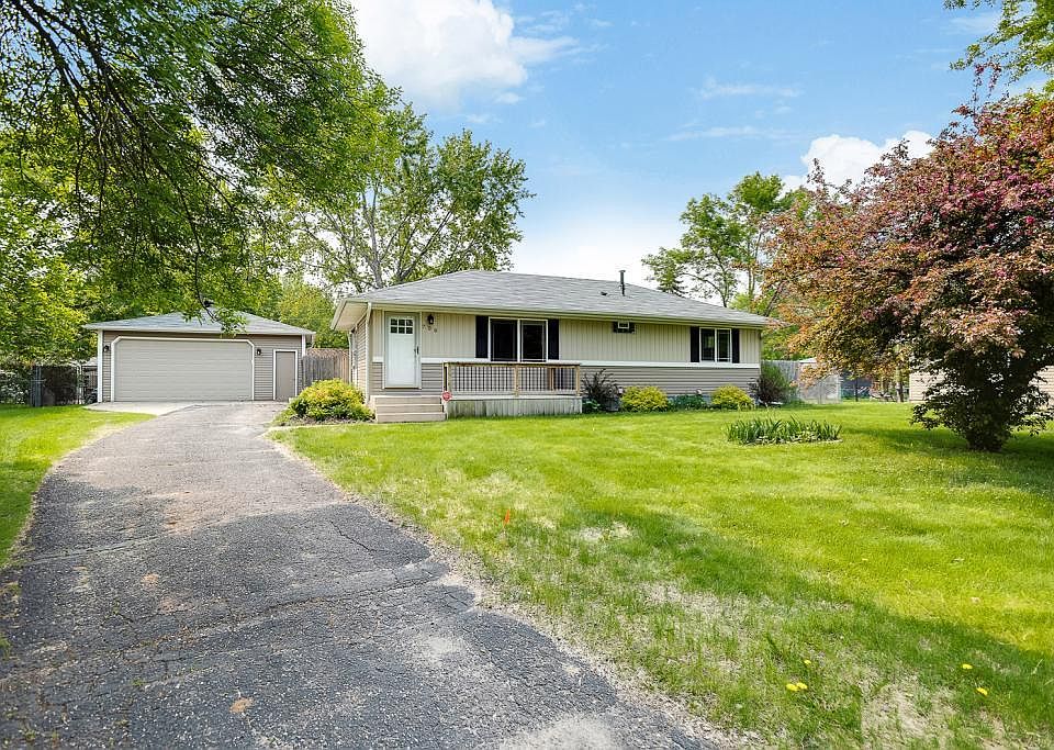 1st image of 708 119th Ln NE