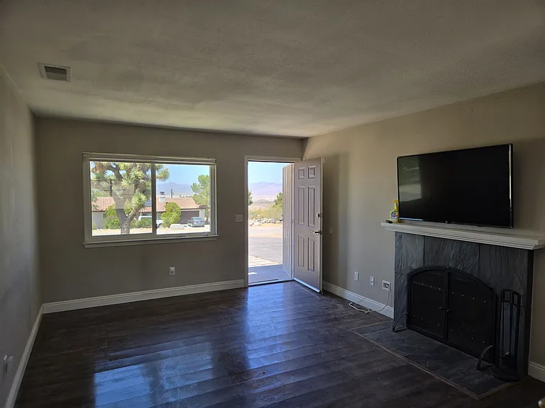 32673 Zircon Rd — Photo 7