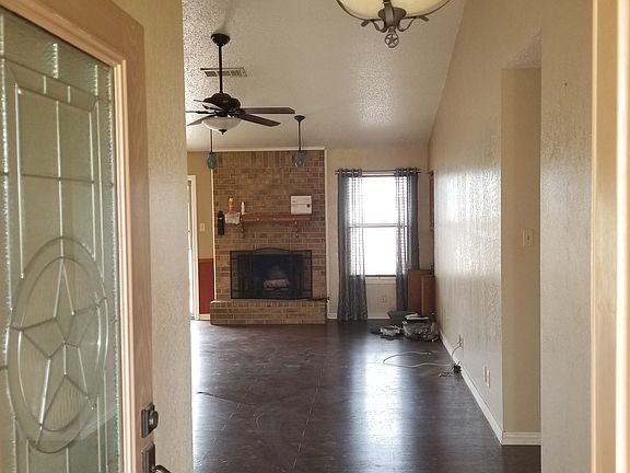 4th image of 1403 Stratford Dr
