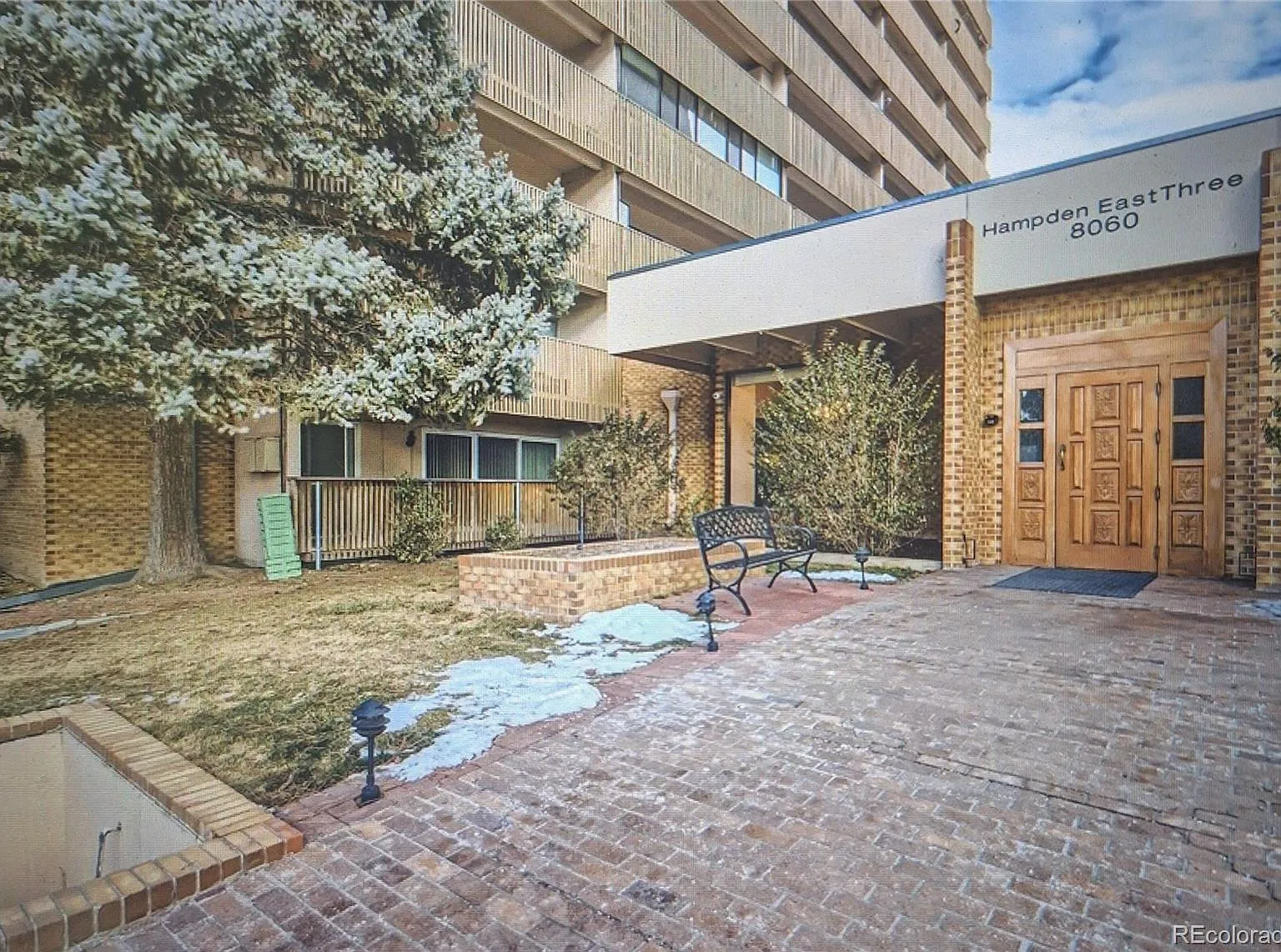 2 bed, 2.0 bath, 1050 sqft, $1,780 — Photo 2