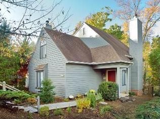 1698 Royal Oak Ct, Charlottesville, VA