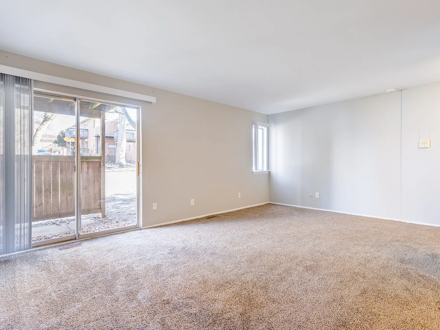 2 bed, 880 sqft, $1,550 — Photo 3
