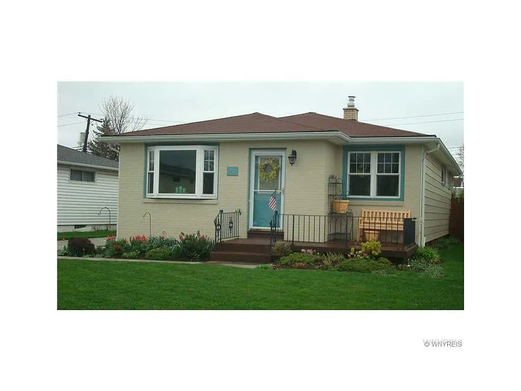 47 Betty Lou Ln photo 1