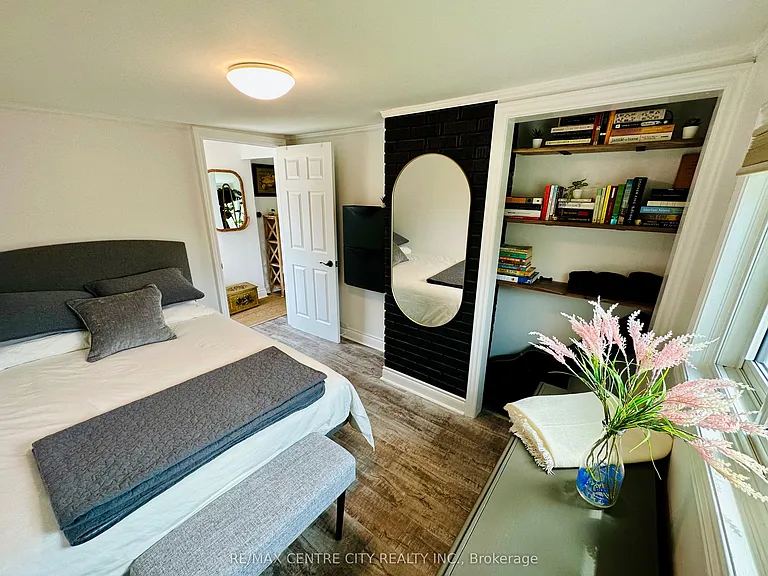 339 Catherine St — Photo 6