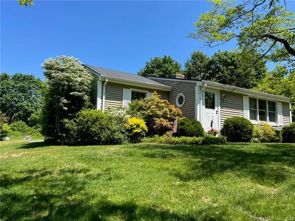 3 Meadow Lane, Chester, CT 06412