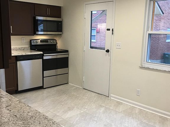 5th image of 4937 Kelsch Ln