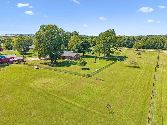 3rd image of 3075 Underwood Rd