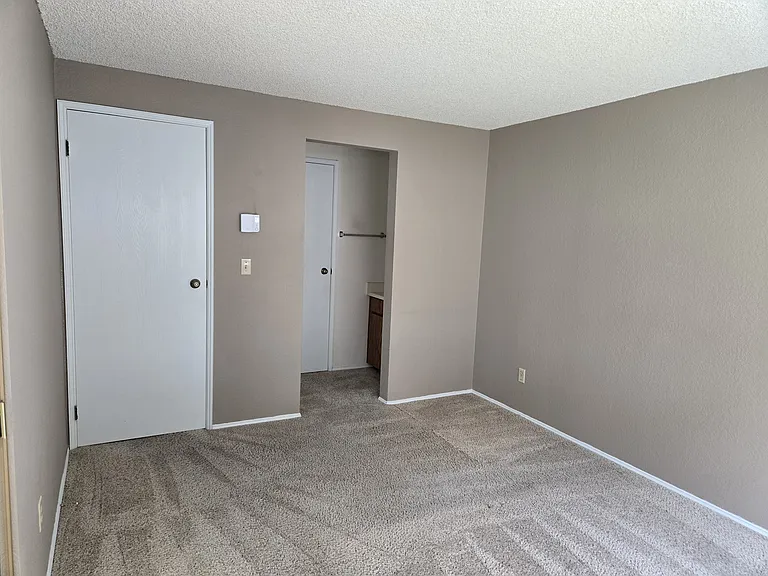 12717 NE 116th St #D-202 — Photo 19