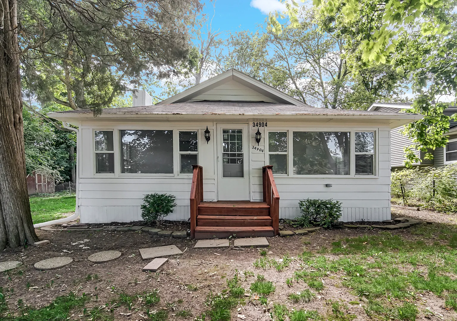 3 bed, 1.5 bath, 1133 sqft, $2,500 — Photo 1
