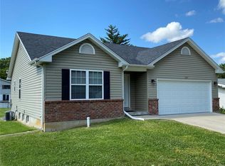 107 Keene Ct, Saint Charles, MO 63303