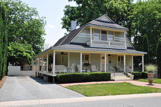 3212 North Alexander Street