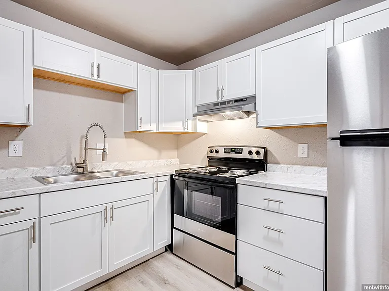 1508 Cedar Street — Photo 1