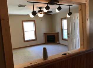 1211 E Carter St, Marion, IL 62959