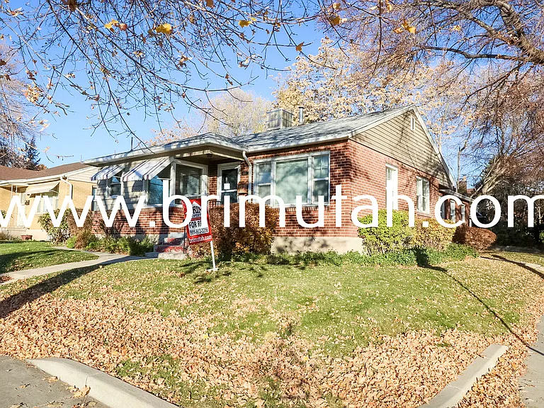 1105 E Laird Ave — Photo 17