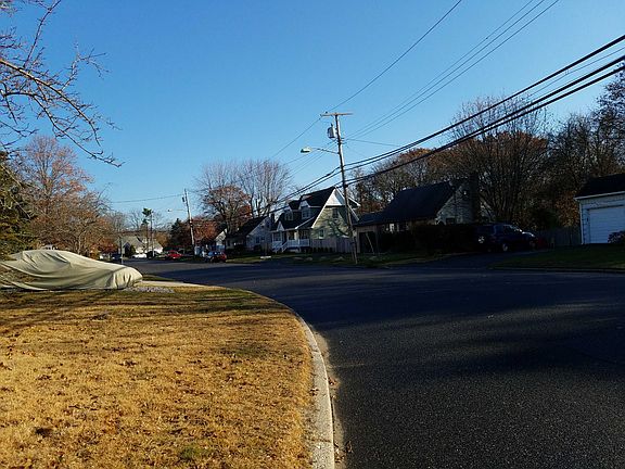 5th image of 90 Adams St E