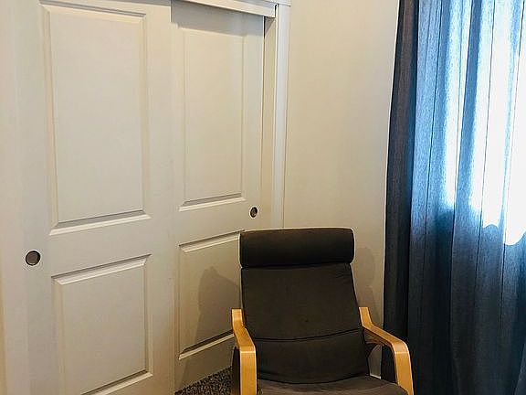 Bed 2 closet