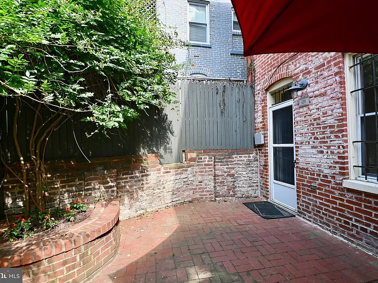 639 Massachusetts Ave NE #1 — Photo 21