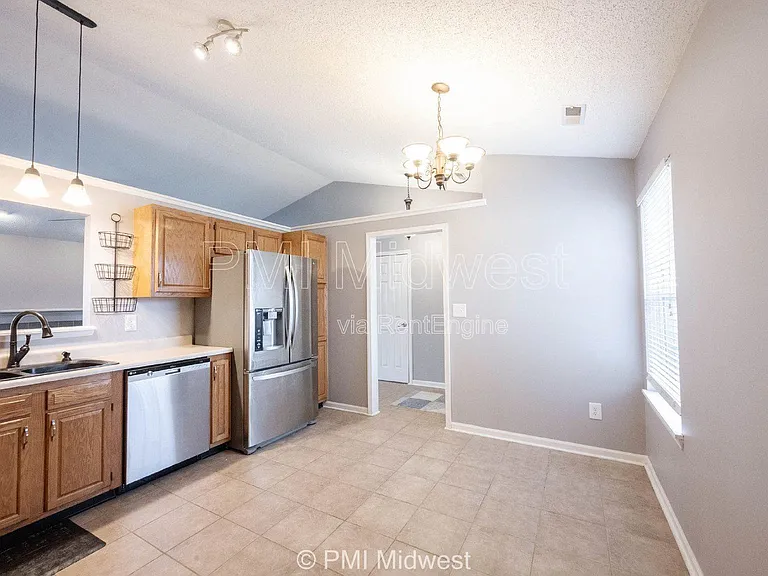 7912 Bitternut Dr — Photo 8