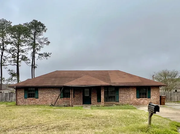 827 Tee St, Biloxi, MS 39532