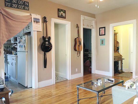 4th image of 946 Manhattan Ave #3FR