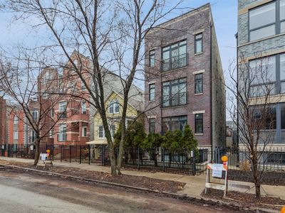 2846 N Damen Ave #3, Chicago, IL, 60618