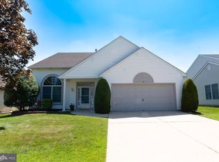 89 Lantern Ln, Columbus, NJ 08022