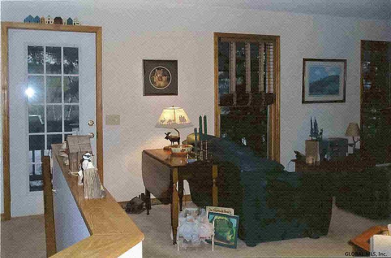 5th image of 3216 E Side Way