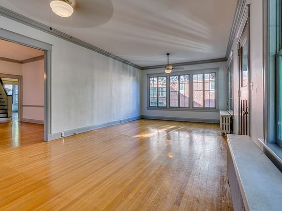 5th image of 1747 N Parkway Ave