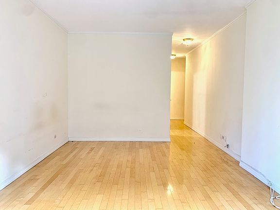 3rd image of 200 E 69th St APT 5J